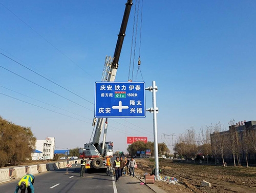 通化通化道路护栏网网片该如何进行正确的选购呢？